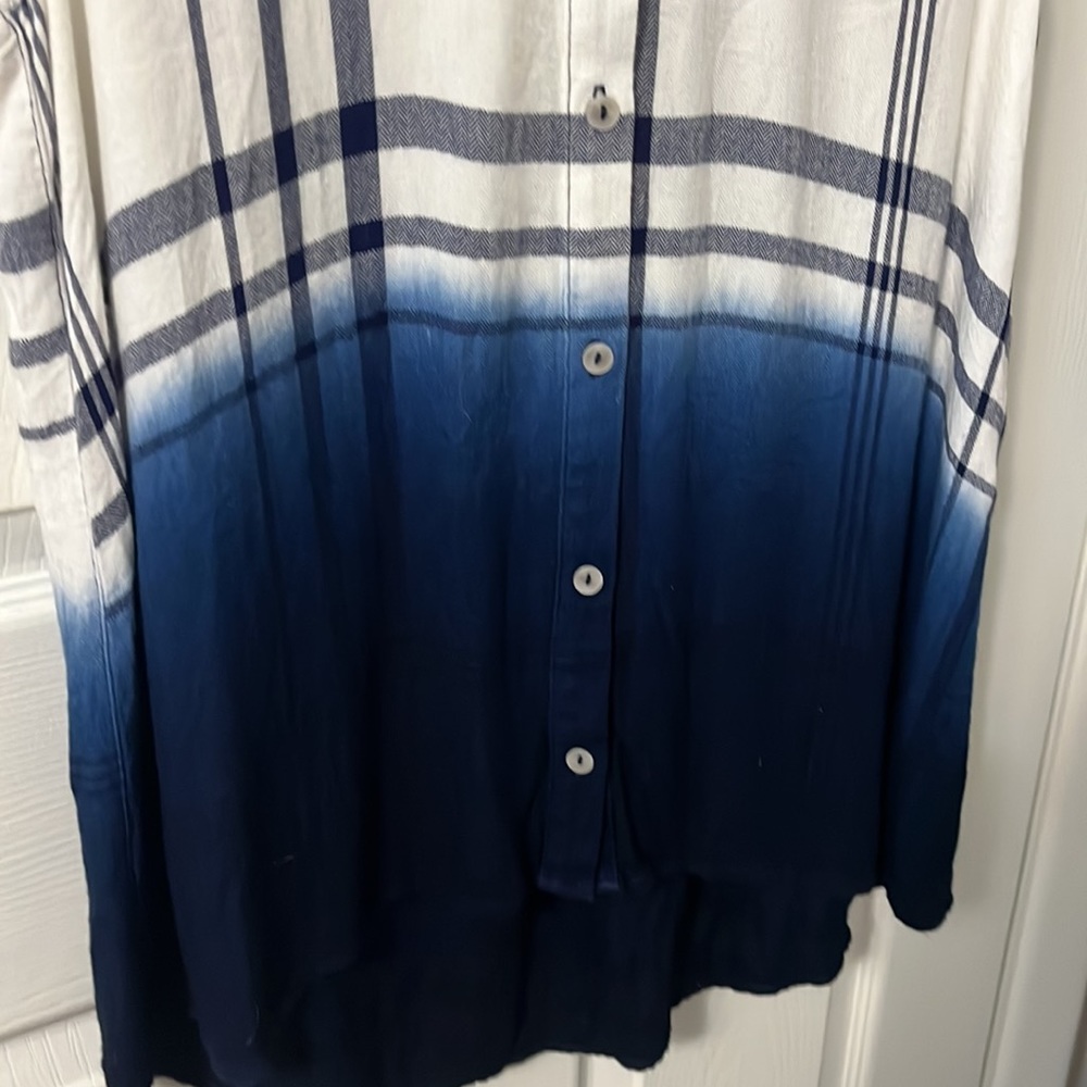 COPY - Sleeveless button up blouse - Picture 3 of 5